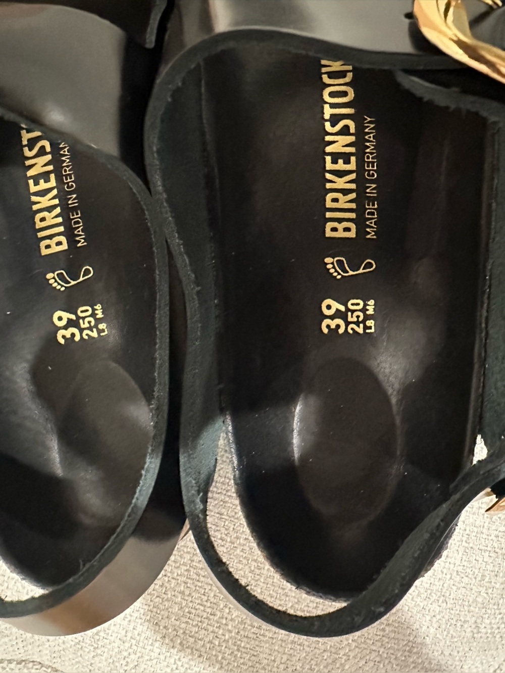 NWT Birkenstock size 39 Milano Big Buckle high shine black sandals - Picture 12 of 13